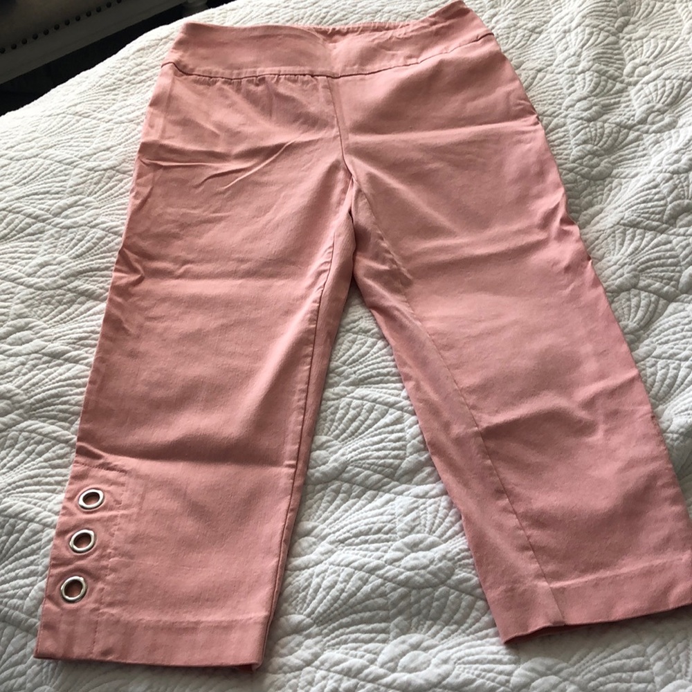 Kate Park Light Pink Pull-On Capris